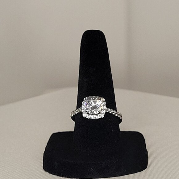 14K Cushion Cut Halo Engagement Ring - Picture 4 of 5